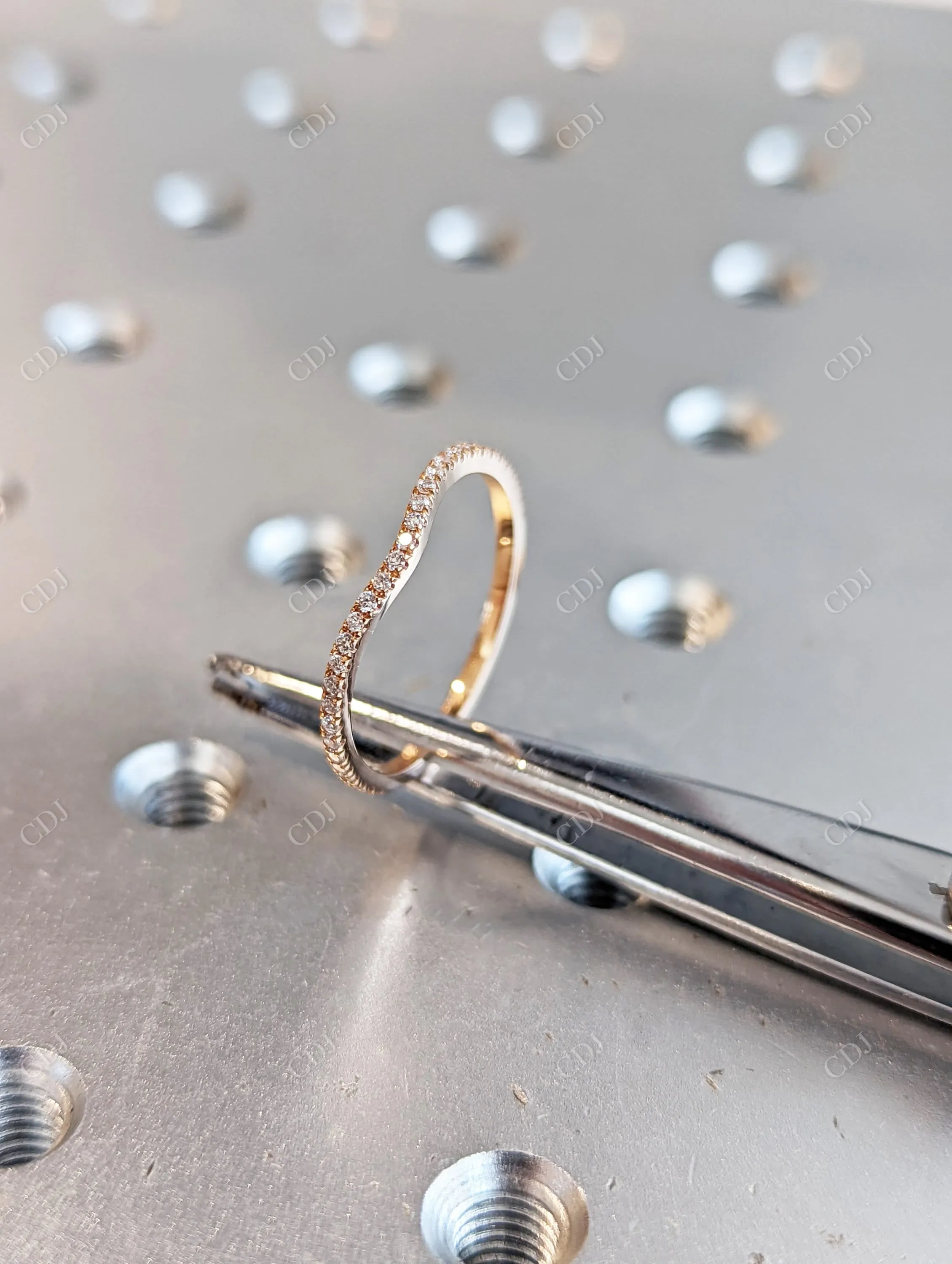 0.20CTW Round Pave Lab Grown Diamond Curved Band