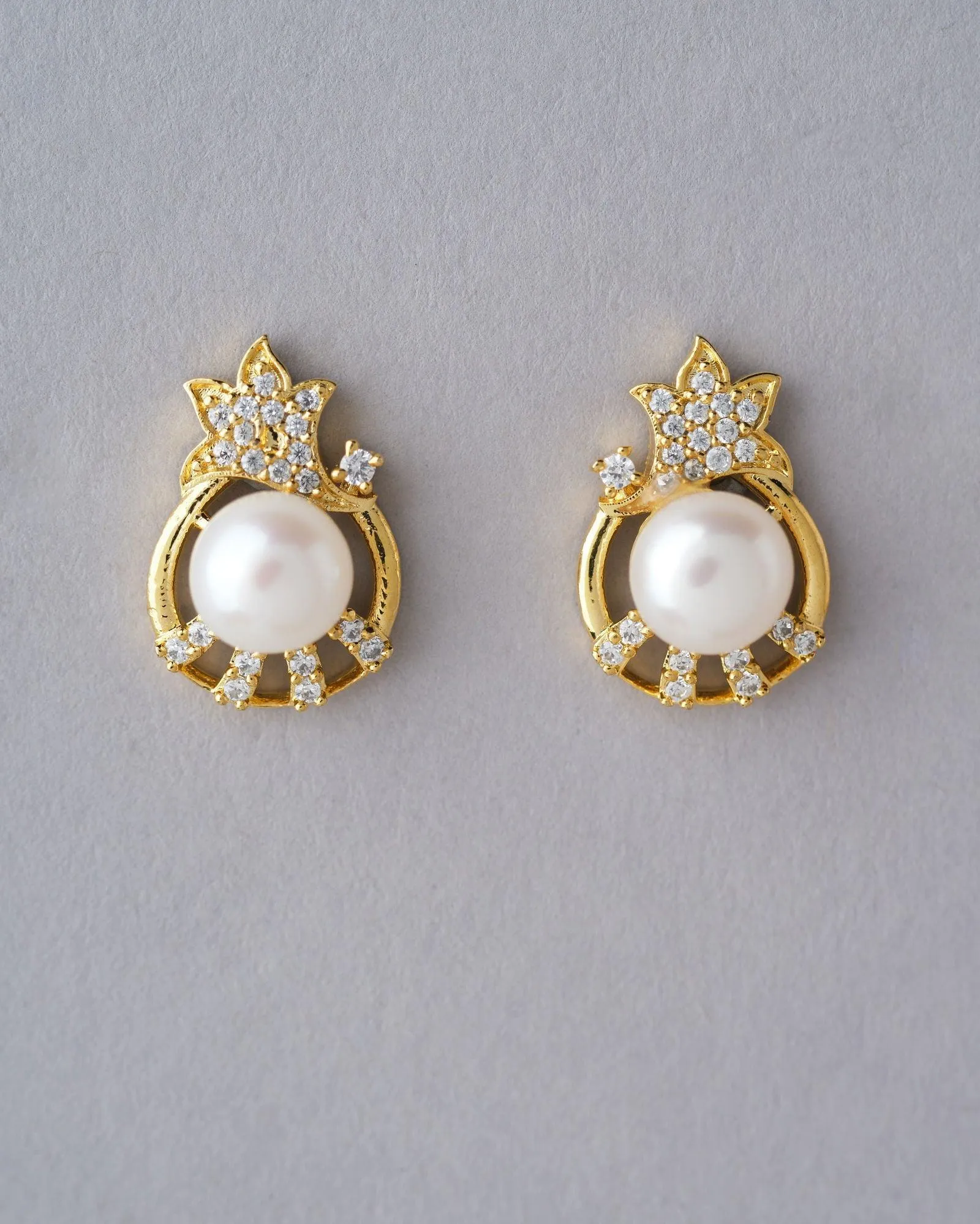 Beautiful Stud Pearl Earring