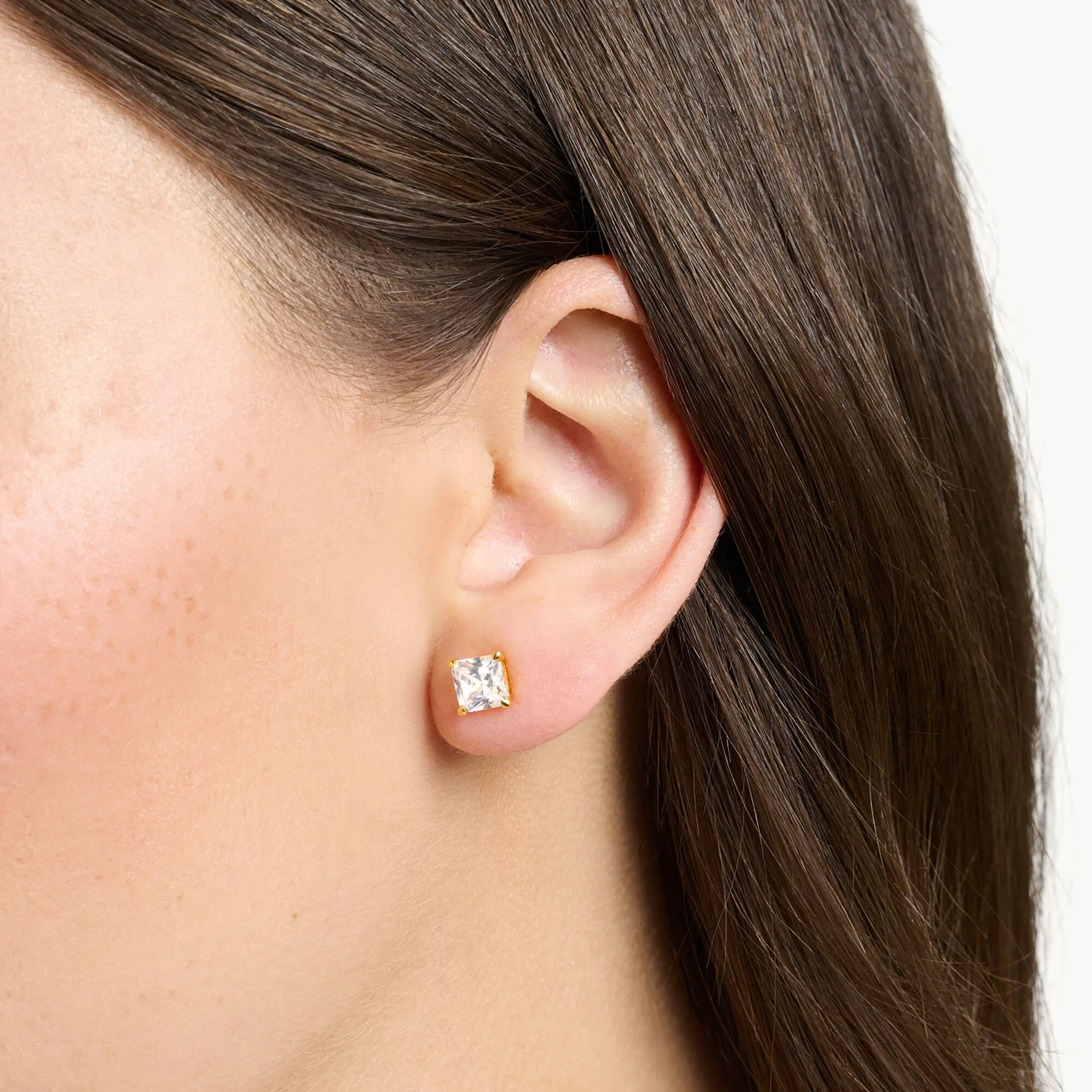 Ear studs white stone gold